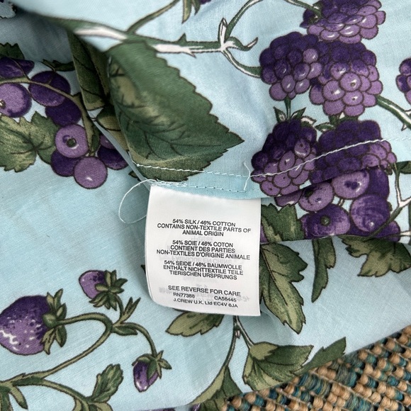 Jcrew sleeveless ruffle button up top in Ratti fruity floral size 2 - Picture 9 of 10